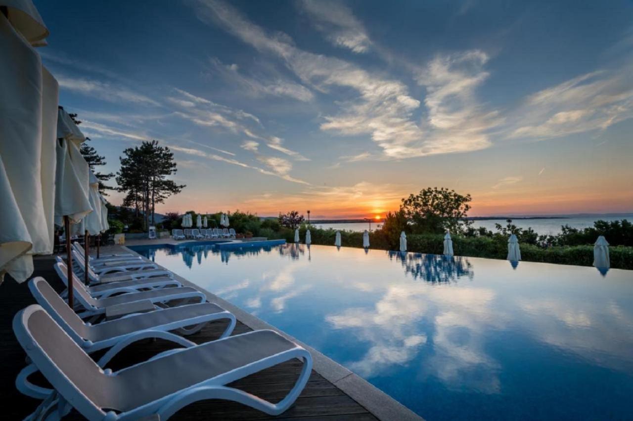Eve Santa Marina Studios - Sea, Pools, Relax Sozopol Exteriér fotografie